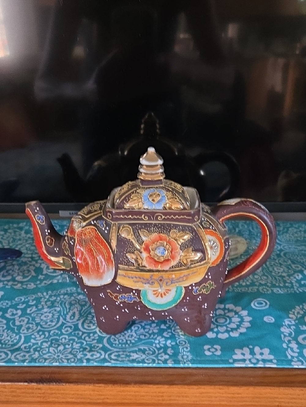 Beautiful Hand Painted Japanese Satsuma-Painted Floral Elephant Teapot